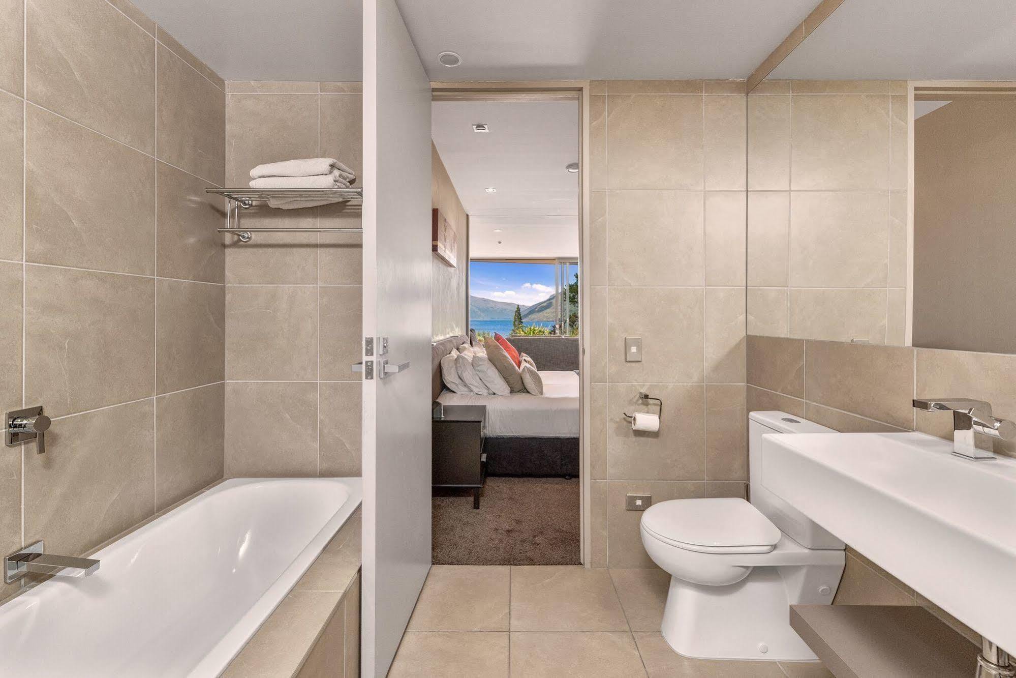 Highview Apartments Queenstown Exterior photo